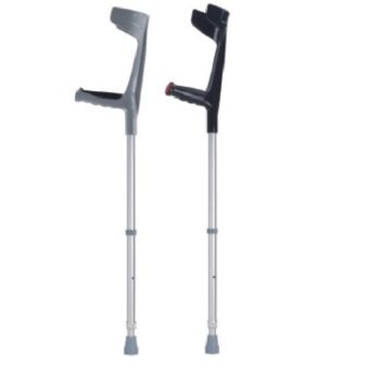 CRUTCHES WITH SOFT HANDLE